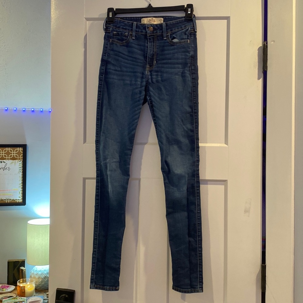 Hollister jeans
